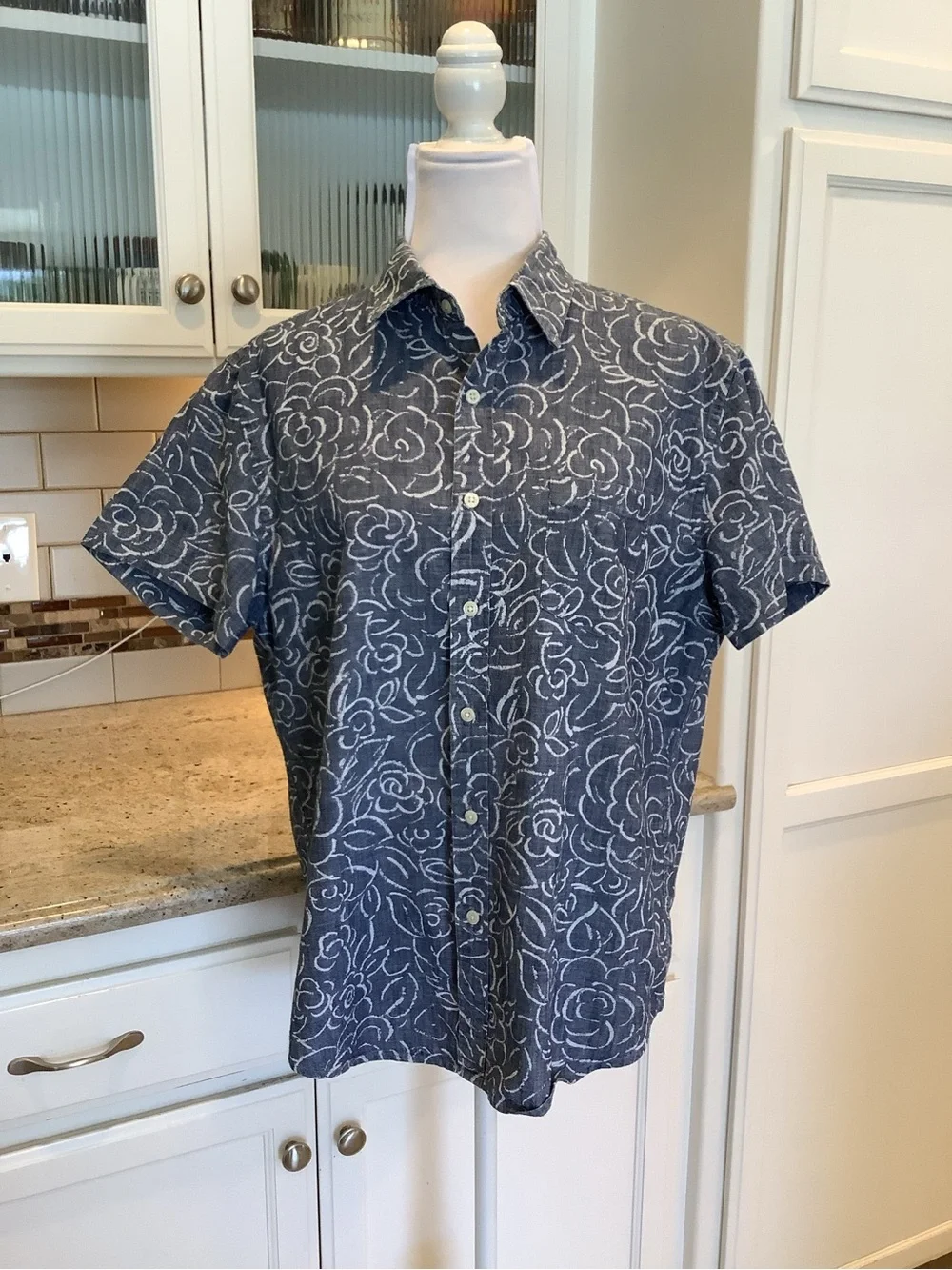 Men's J Crew Short-Sleeve Blue Floral Button-Up Shirt Large